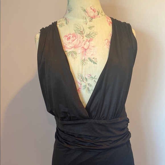 La Rok Elegant Black Sleeveless Dress - Picture 2 of 8